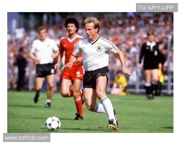 足球巨星微笑背后的故事与人生哲理揭示